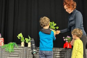 05 Ultimo Ramo Di Stella Crevalcore 5 Gennaio Colettivo Crisi Collettiva Spettacolo Per Bambini