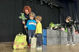 06 Ultimo Ramo Di Stella Crevalcore 5 Gennaio Colettivo Crisi Collettiva Spettacolo Per Bambini