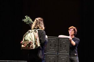 07 Foto Spettacolo Infanzia Tema Ecologia Spettacoli Teatrali Collettivo Crisi Collettiva Bologna Compagnia Teatro Scuole