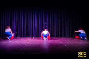 08 Foto Spettacolo Pinocchio Mangia Spaghetti Alla Bolognese Spettacoli Teatrali Collettivo Crisi Collettiva Bologna Compagnia Teatro Verticale