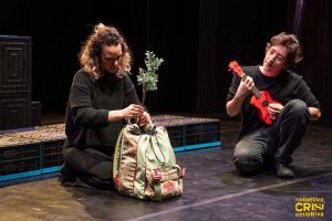 09 Foto Spettacolo Infanzia Tema Ecologia Spettacoli Teatrali Collettivo Crisi Collettiva Bologna Compagnia Teatro Scuole