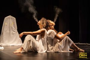 10 Foto Spettacolo Autentica Donne Conspevolezza Introspezione Spettacoli Teatrali Collettivo Crisi Collettiva Bologna Compagnia Teatro.jpg