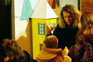 11 Spettacolo Il Bambino Babbo Natale Centro Civico Decima 2 Dicembre Collettivo Crisi Collettiva Spettacolo Per Bambini Verticale