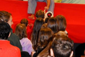 11 Spettacolo Infanzia Tema Acqua Storia Spettacoli Teatrali Collettivo Crisi Collettiva Compagnia Teatro Bambini Zaro Teatro Scivolando Onde