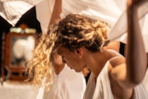 13 Foto Spettacolo Autentica Donne Conspevolezza Introspezione Spettacoli Teatrali Collettivo Crisi Collettiva Bologna Compagnia Teatro.jpg