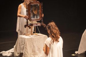 17 Foto Spettacolo Autentica Donne Conspevolezza Introspezione Spettacoli Teatrali Collettivo Crisi Collettiva Bologna Compagnia Teatro.jpg