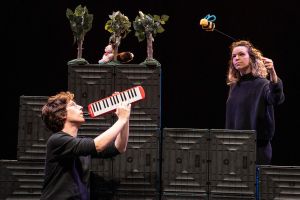 17 Foto Spettacolo Infanzia Tema Ecologia Spettacoli Teatrali Collettivo Crisi Collettiva Bologna Compagnia Teatro Scuole