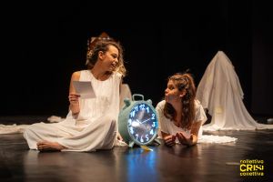 20 Foto Spettacolo Autentica Donne Conspevolezza Introspezione Spettacoli Teatrali Collettivo Crisi Collettiva Bologna Compagnia Teatro.jpg
