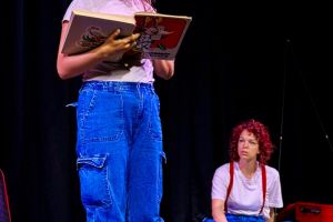 20 Foto Spettacolo Pinocchio Mangia Spaghetti Alla Bolognese Spettacoli Teatrali Collettivo Crisi Collettiva Bologna Compagnia Teatro Verticale