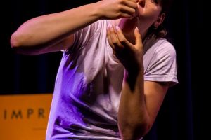 29 Foto Spettacolo Pinocchio Mangia Spaghetti Alla Bolognese Spettacoli Teatrali Collettivo Crisi Collettiva Bologna Compagnia Teatro Verticale